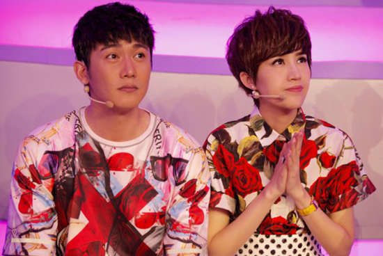 很多综艺节目中,别看鲍蕾在陆毅面前是一个小女人姿态,可她却是一个