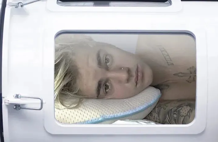 高压氧舱|27岁富豪年入5亿，为求不老，花400万买高压氧舱