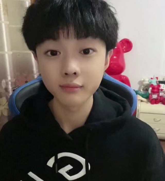 九天狐gsf战队身高大比拼全战队最低一米八看到九天狐的身高都笑了