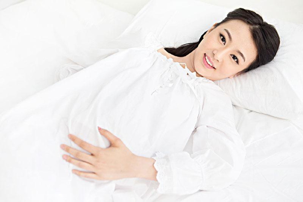 38岁大龄孕妇被准婆婆赶出门睡楼道20多天只吃馒头和榨菜