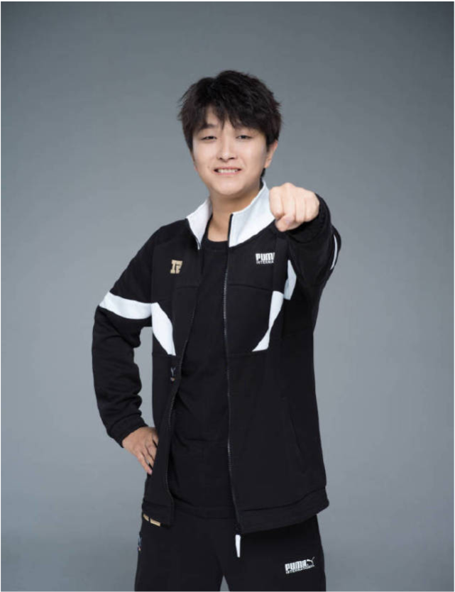 estar两代中单老将同台pk,伪装与cat中路对线,勾起满满的回忆!