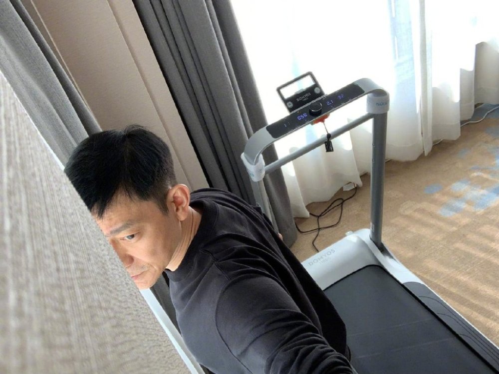 刘德华晒隔离经历,坦言自己太想家,曾被曝犯重婚罪差点坐牢_腾讯新闻