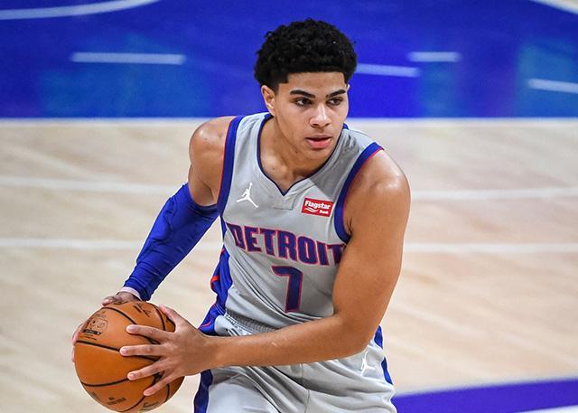 活塞新秀海耶斯已恢复篮球活动三周后复查