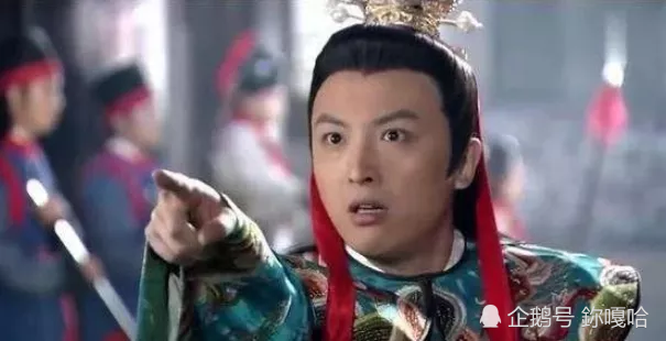 话说庞太师的独生子庞昱,凭借自己姐姐是当朝的贵妃,他官拜安乐侯爵位