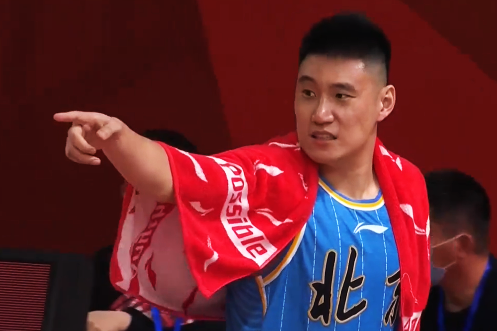 垫脚驱逐又是北京首钢天津队7人情绪失控严惩常林