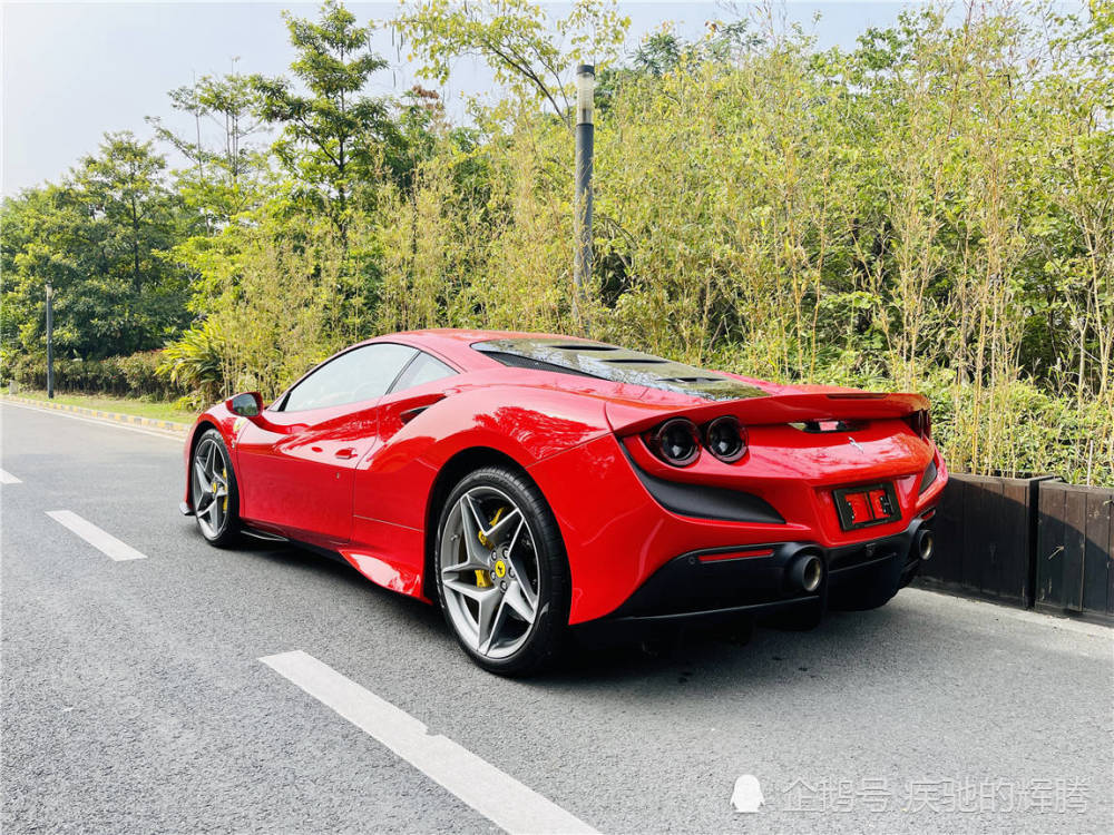 它是法拉利旗下最为举足轻重的跑车,配3.