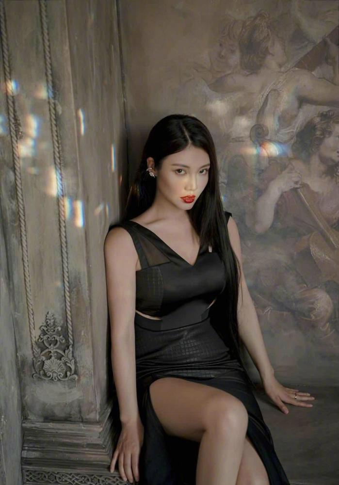 徐冬冬真会选衣服,没有好身材能撑起来吗!