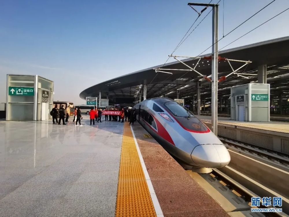 图片来源:新华网7年间,京张高铁,张唐铁路,石济客专,京雄城际等相继