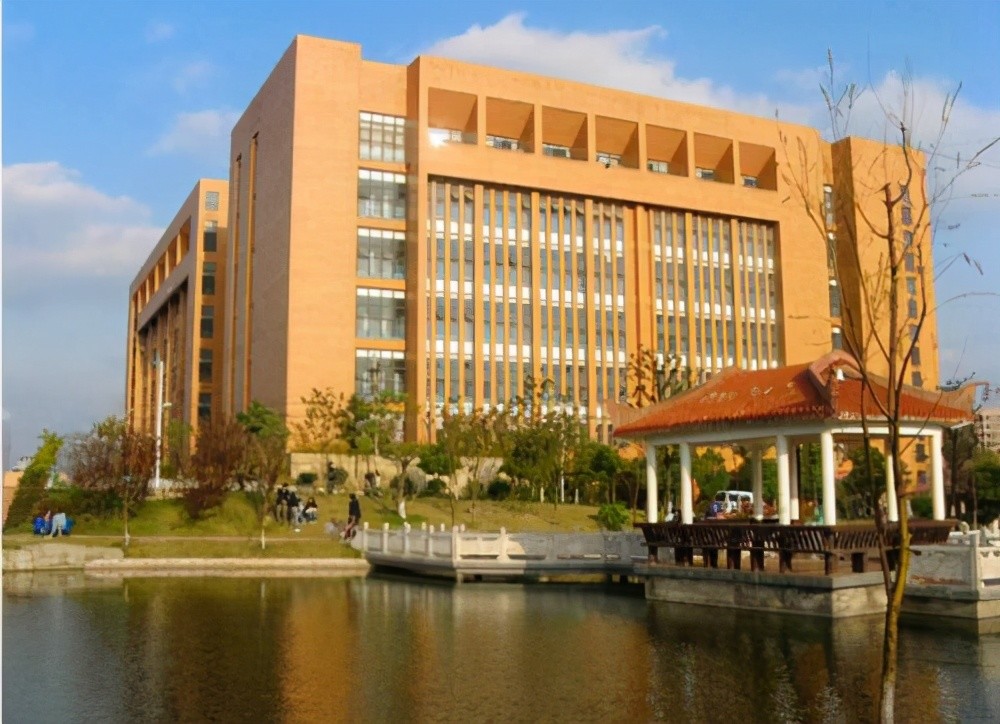 贵阳学院即将升格为大学不过新校名却让人有些费解