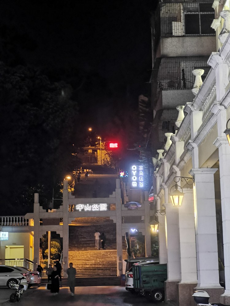 继中恳益华后中山又一百货商场即将谢幕