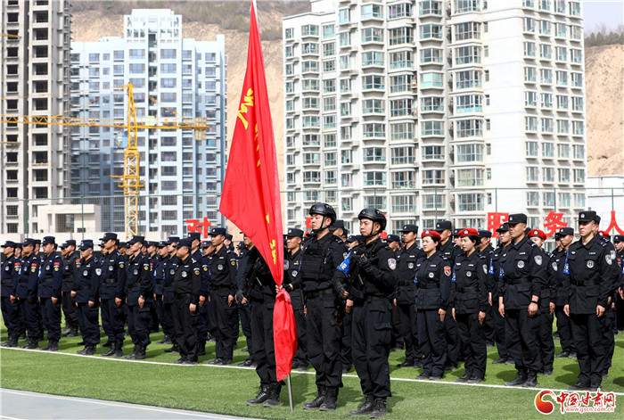 兰州特警组织开启春季大练兵_腾讯新闻