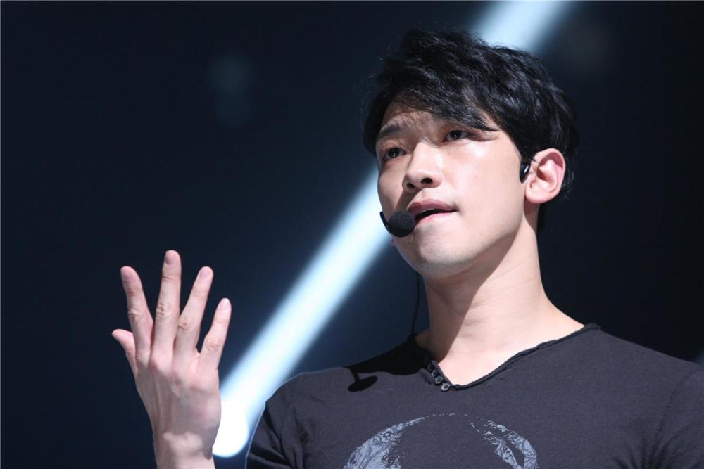 rain感谢jyp培养,回忆成名前经历:穷到没钱帮母亲办葬礼