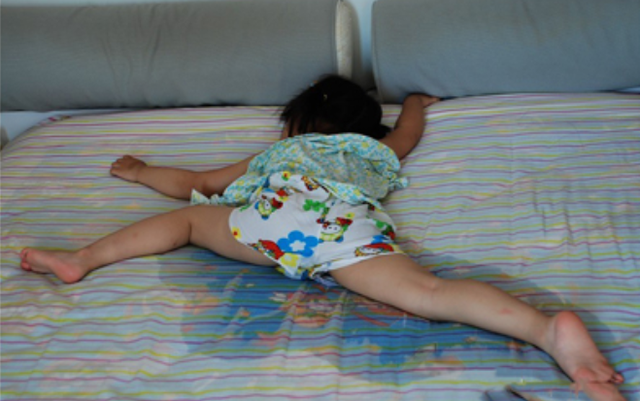 初中女生"不断"尿床,妈妈称喝水太多,医生检查后果断报警