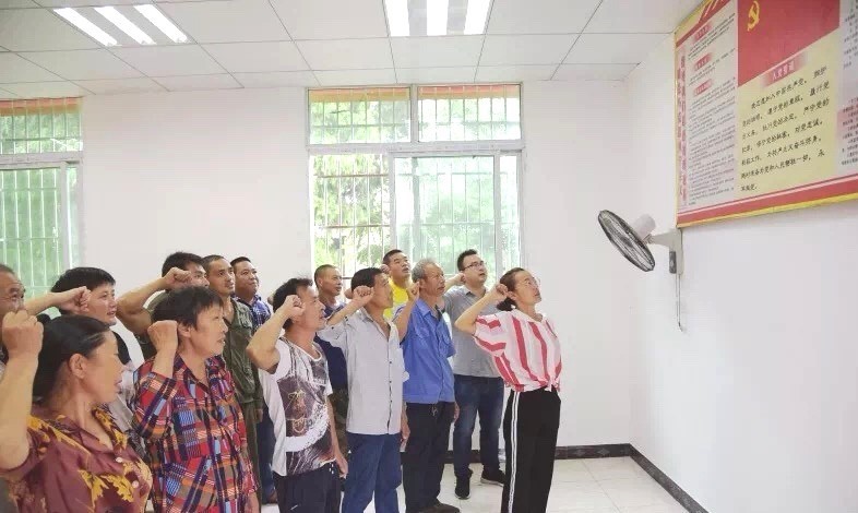 巾帼不让须眉驻村第一书记唐芸芸的扶贫