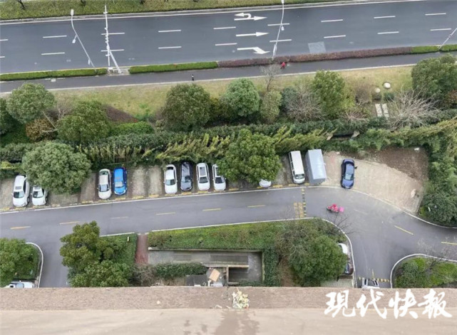 从高层住宅往下看