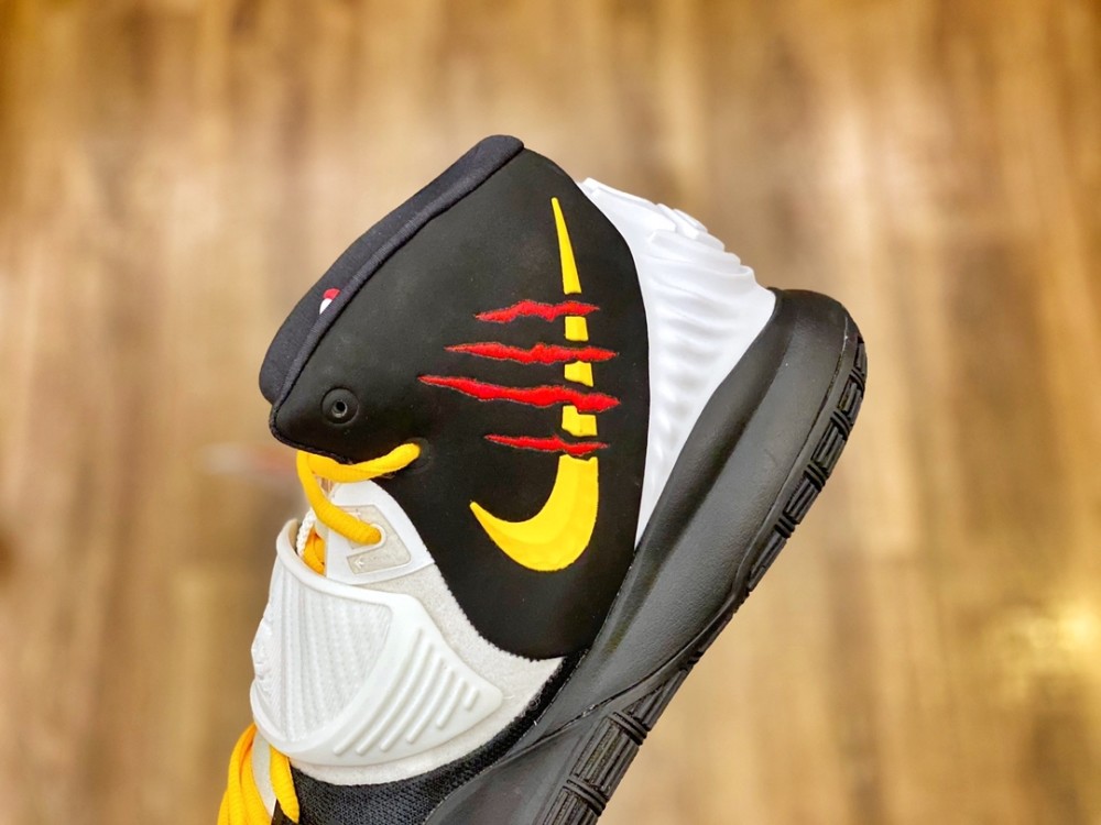 欧文6 最终章 "李小龙"限定-曼巴精神黑白黄篮球鞋_腾讯新闻