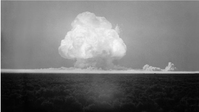 原子弹爆炸瞬间老照片 腾讯新闻