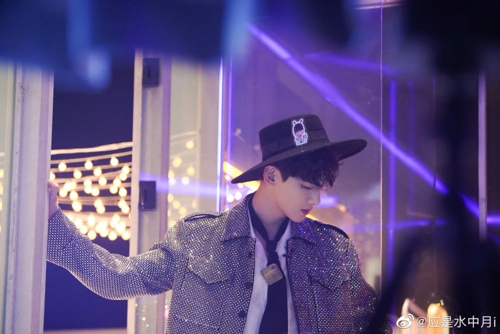 明星大侦探第六季收官白敬亭想办nznd线下演唱会