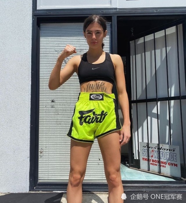 "澳大利亚美女泰拳手朱妮可本周五出战!_腾讯新闻
