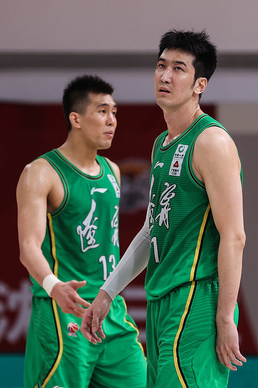 刘志轩曾作为球队锋线多面手,在郭士强战术体系中,一度充当球队四号位