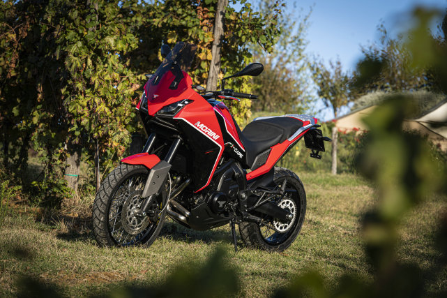 国产650硬派adv新秀02来自意大利莫里尼年内上市