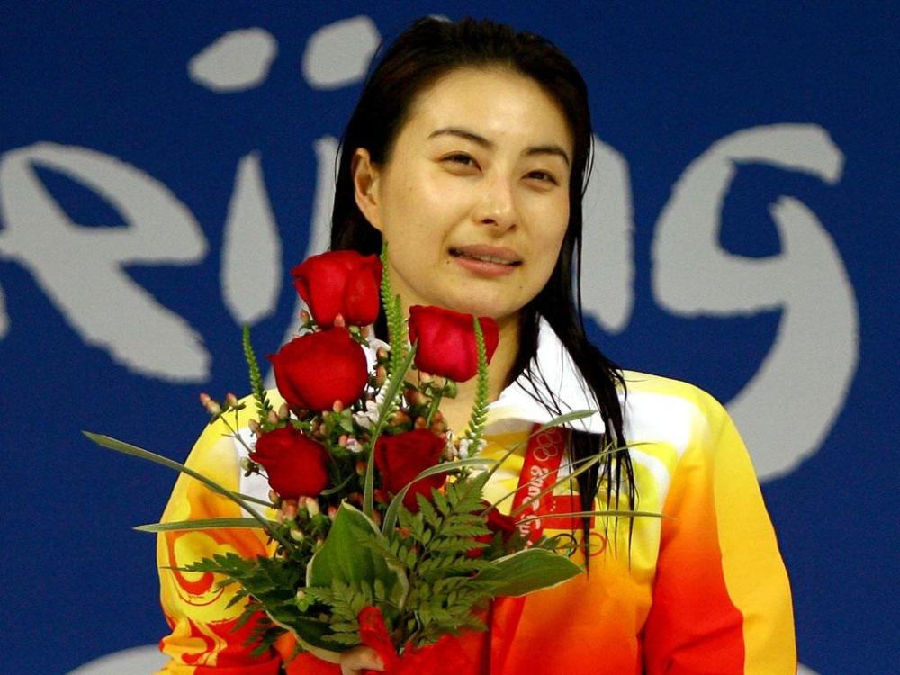 有种"富人长相"叫郭晶晶女儿,"腰果眼"标志,一看就是一家人