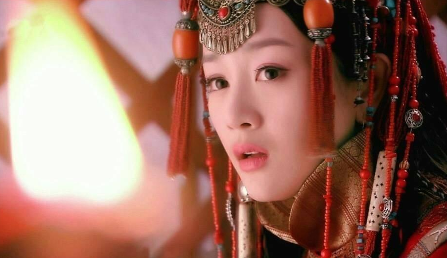 海兰珠二嫁入宫,才貌不如妹妹,贤德不如姑姑,怎么让帝王倾心的