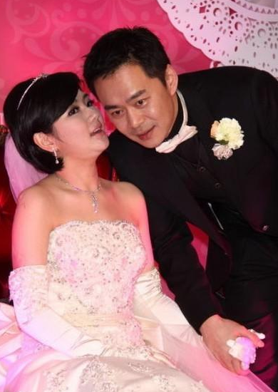 任家萱拍戏不慎被烧伤张承中我看见她的样子就想吐两人离婚