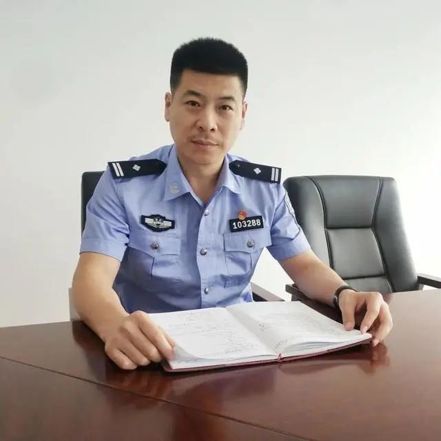 十佳民警食药环侦战线上的犯罪克星董建军