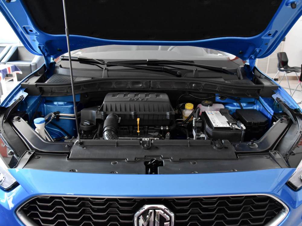 年轻颜值主义 小哥带你一起看名爵zs