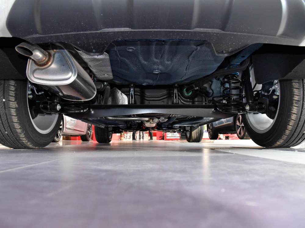 年轻颜值主义 小哥带你一起看名爵zs