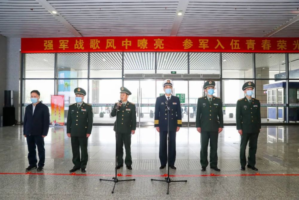 确保运兵工作有序开展和军人服务点专门设置了新兵候车室福建省军区