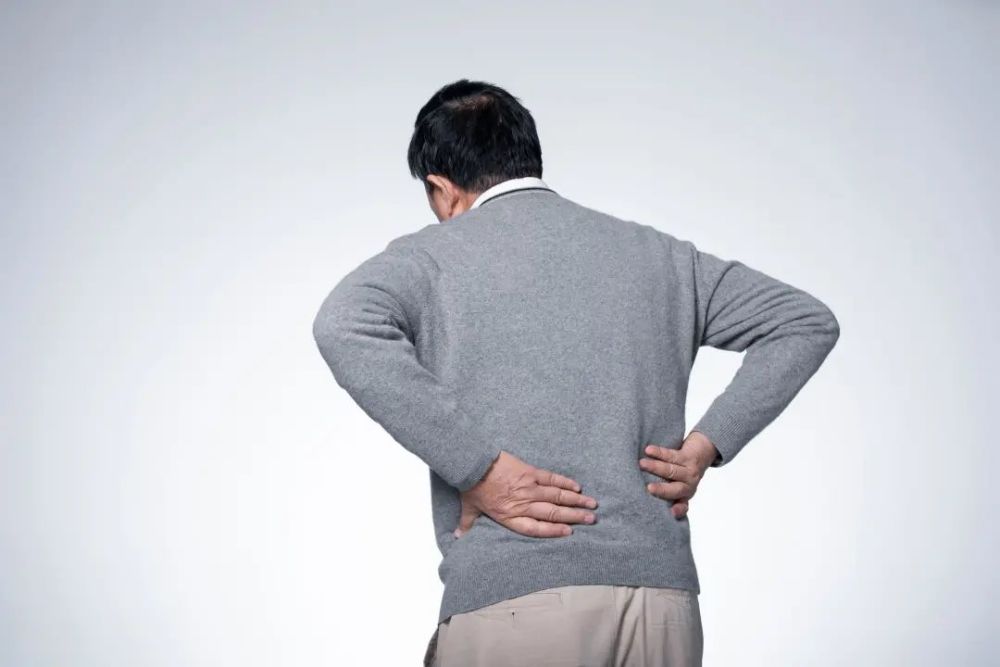 【郑说健康】出现这5大症状,警惕腰肌劳损!