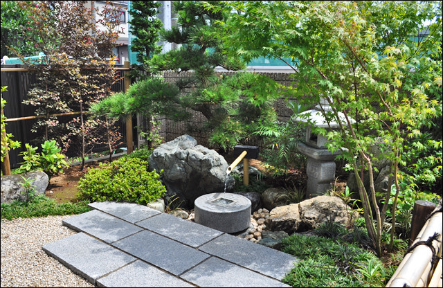 现代日式混搭小院,没想到这么融洽舒适,这样的院子给我来一打!