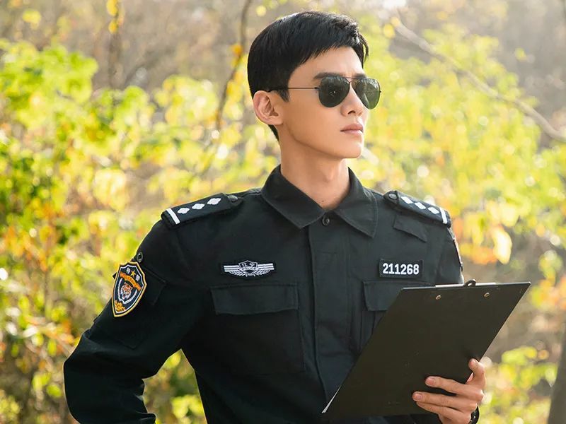 《你是我的城池营垒》由白敬亭,马思纯联合演绎,讲述了新晋住院医生米