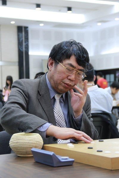 棋圣聂卫平患癌前有多放纵烟不离手一顿饭能喝4斤酒