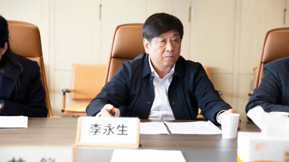 频道公司董事长薛向妮对到访的李永生董事长一行表示诚挚欢迎与衷心