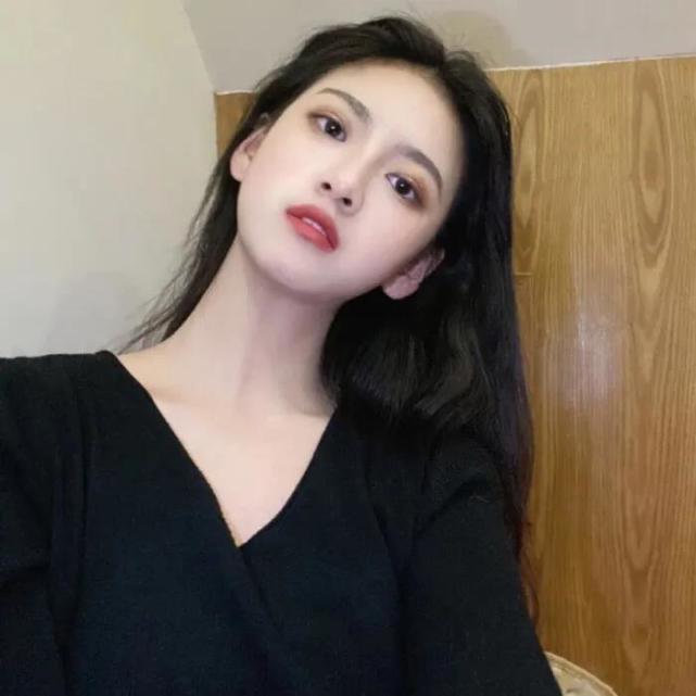 让人心动的女生头像偏偏是你的薄情使我回味无穷