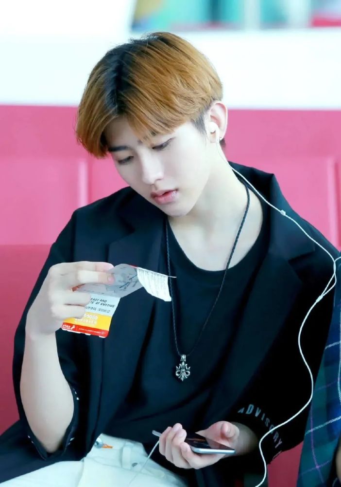 蔡徐坤手机壁纸【四十九】【100张】