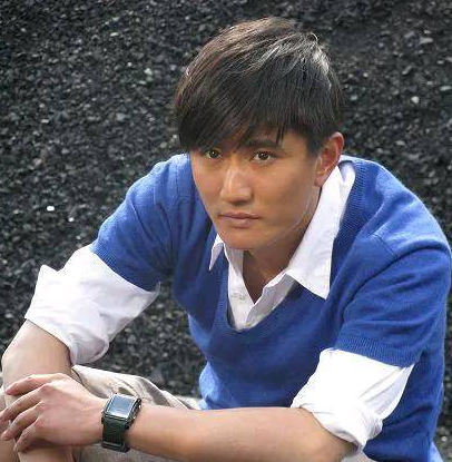 两人同演《血色浪漫》,今一人低调无人识,另一人3夺影帝惹人羡