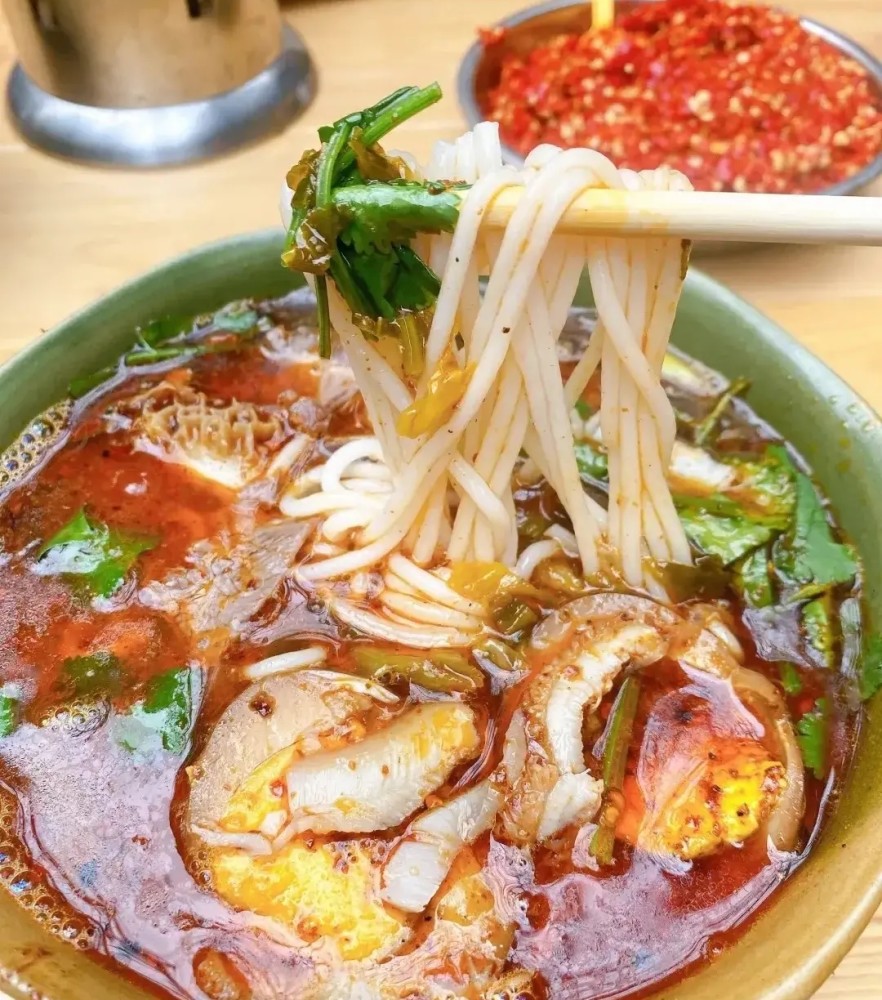 小巷里的美味成都著名的全家福米线网友我吃了快十年了