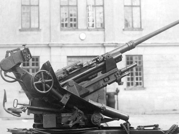 坑爹的德国37毫米手拉机命中真的靠信仰甚至不如日本96炮