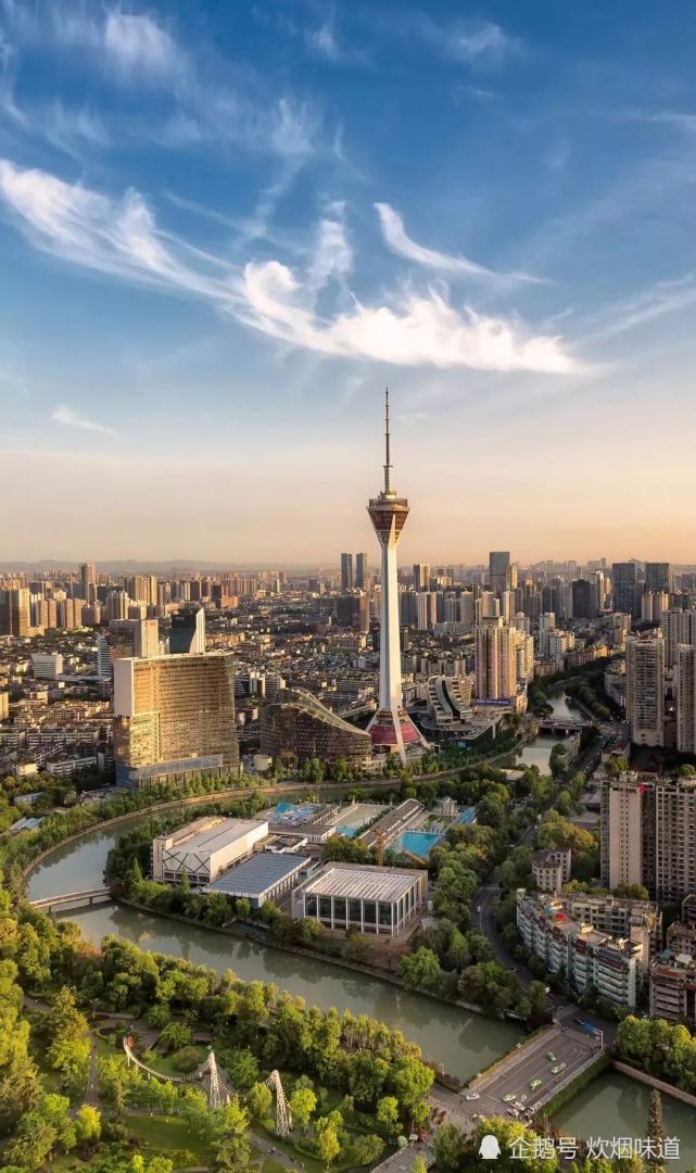 西部第一高塔成都天府熊猫塔塔高339米也叫锦绣天府塔