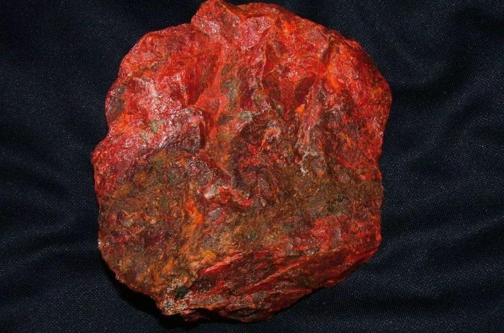 中的水银就是这个方法得到的,秦始皇统一天下后,全国的汞矿资源只要