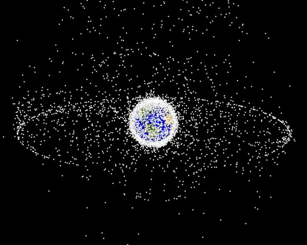 国际空间站|重达2.9吨！国际空间站竟扔了一块巨大的太空垃圾