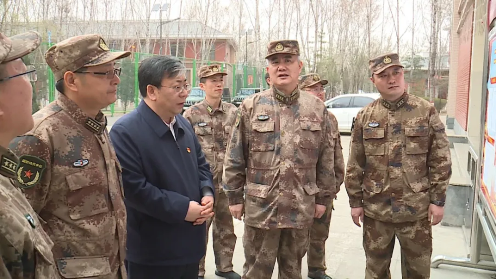 山西省军区领导检查指导孝义市征兵工作