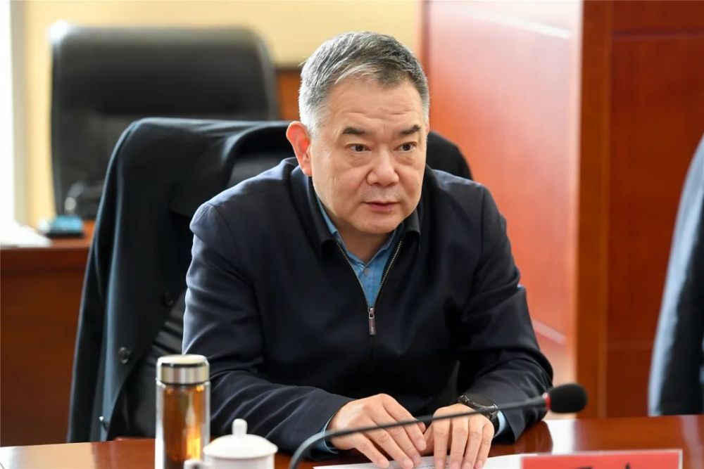 夏新到东丽区人民法院调研