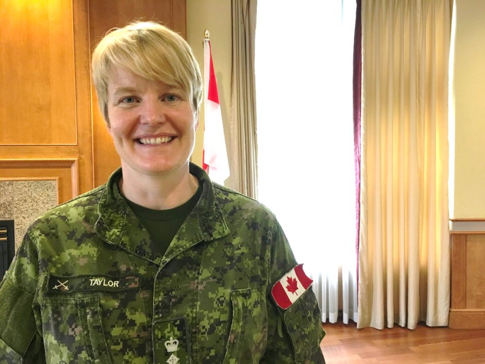 据英国《卫报》18日报道,加拿大一名最资深的女兵在军队出现一系列