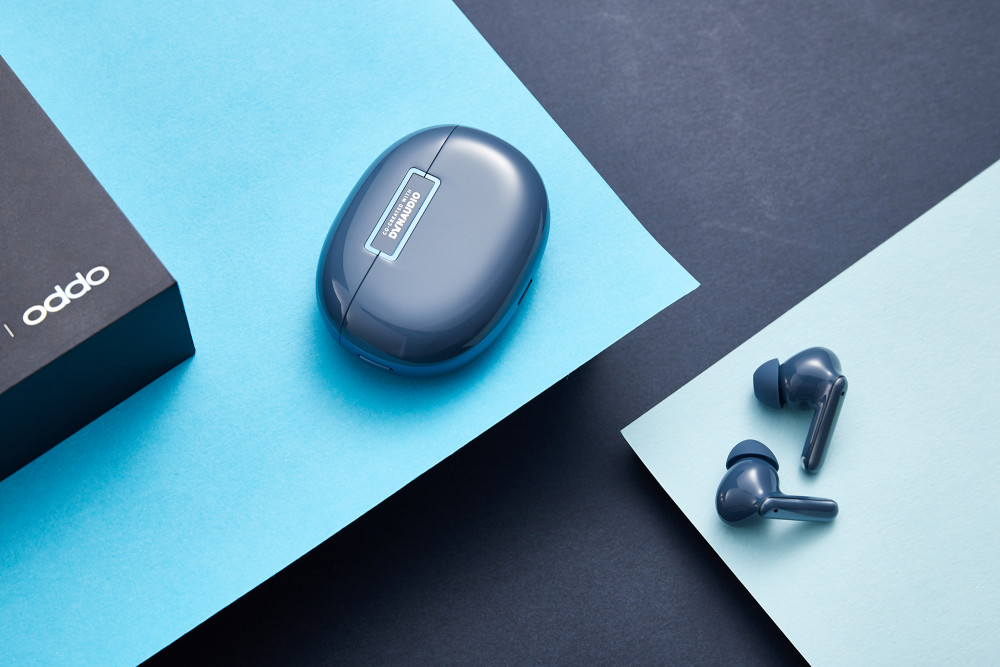 oppo enco x蓝调版真无线耳机 将深邃蓝天收入囊中_腾讯新闻