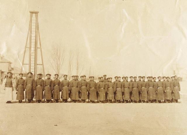 太平天国运动中真实的军人照片太平军的装束让人深感意外